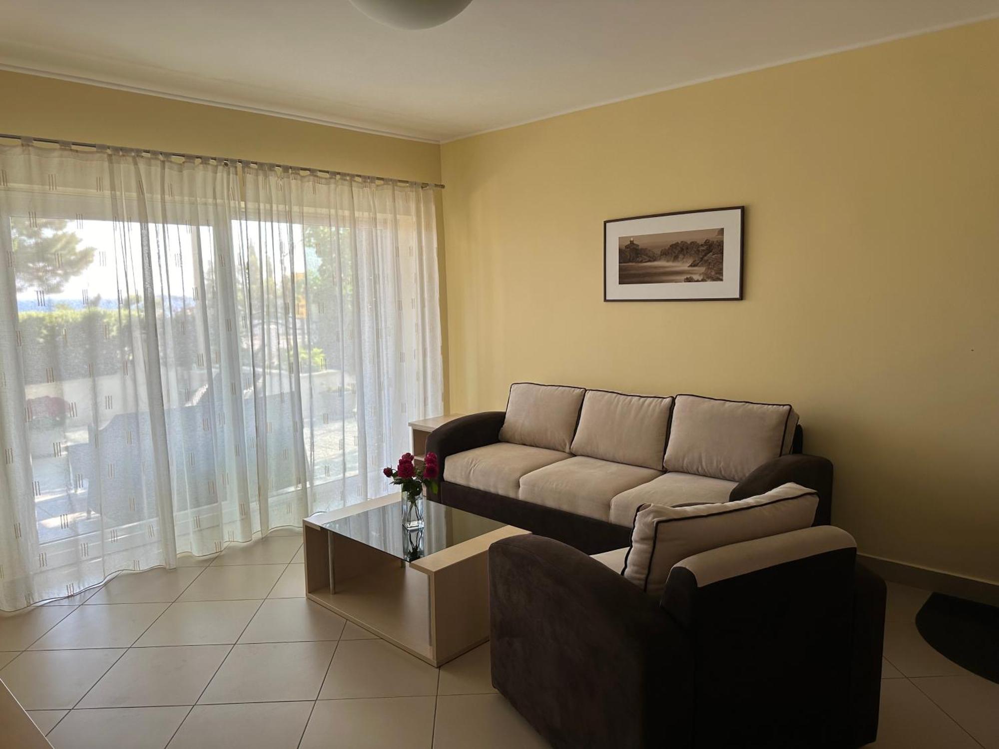 Spacious 1 Bedroom 4 Star Apartment, มลินี ภายนอก รูปภาพ