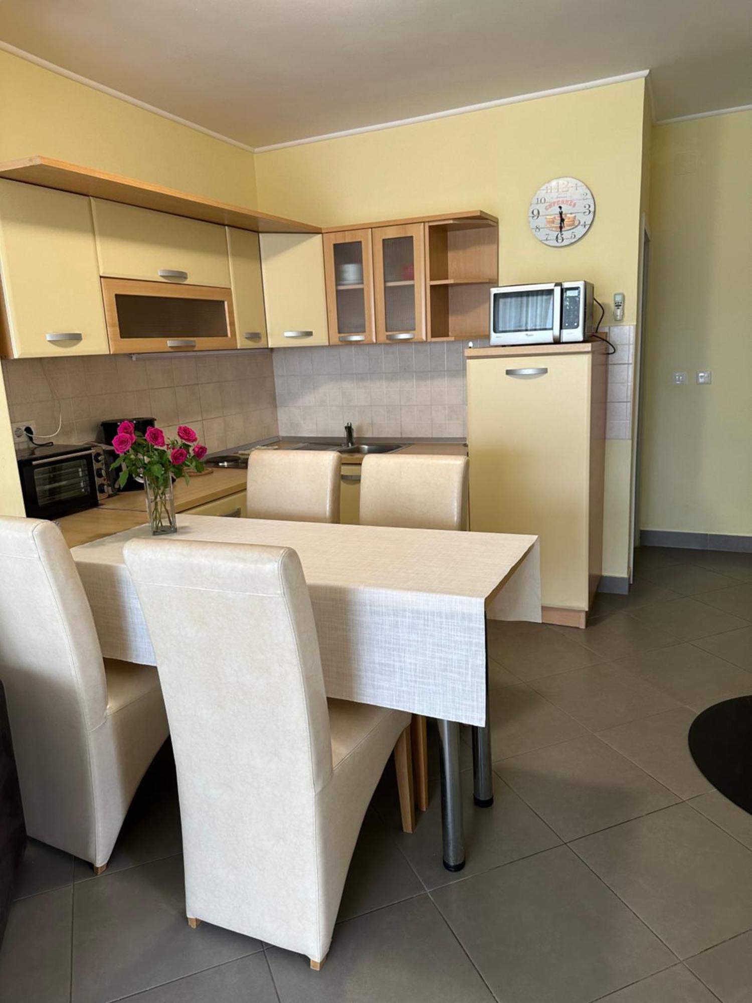 Spacious 1 Bedroom 4 Star Apartment, มลินี ภายนอก รูปภาพ
